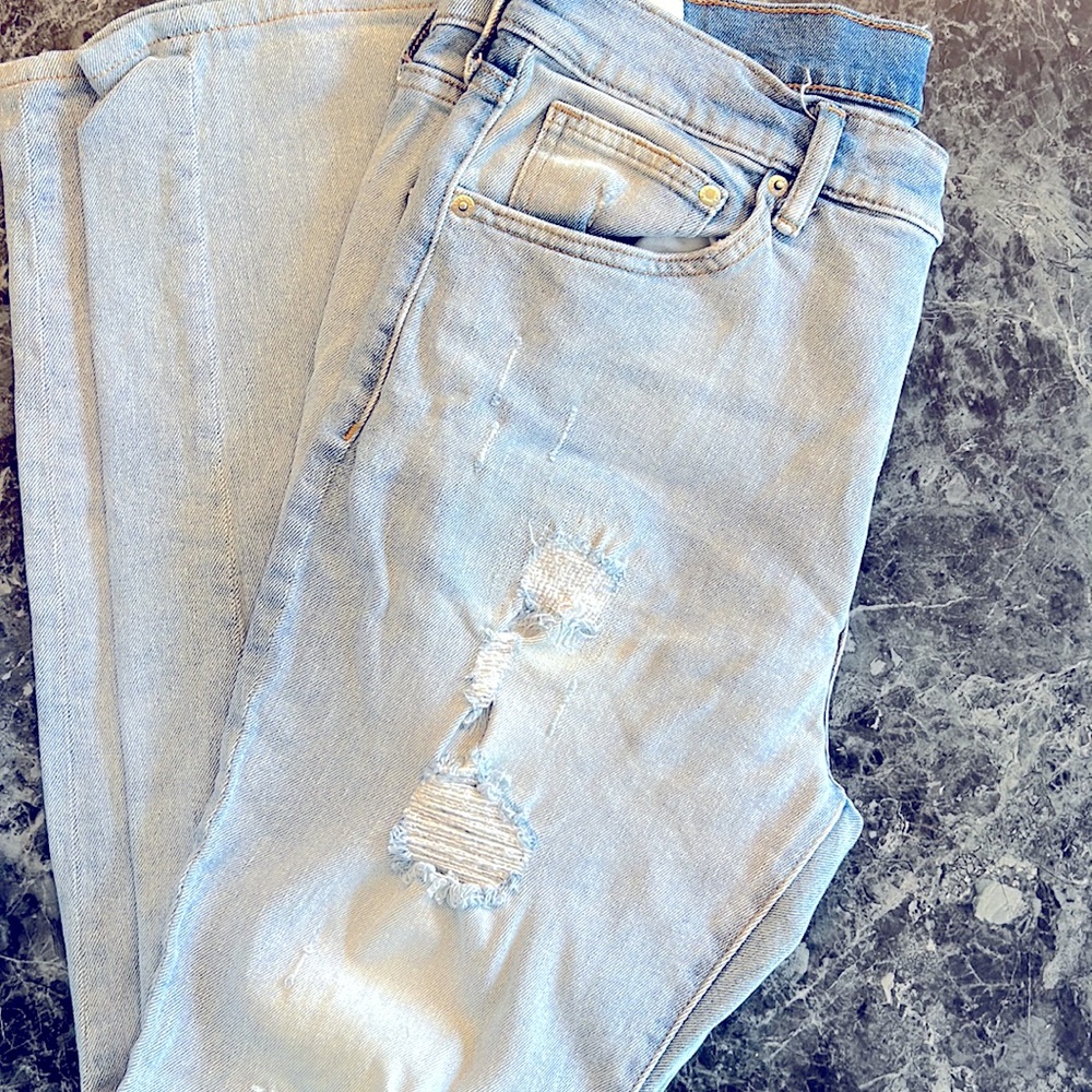 H&M distressed men’s jeans